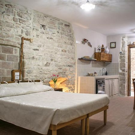 Monolocale Centro Storico Apartment Gubbio Exterior photo